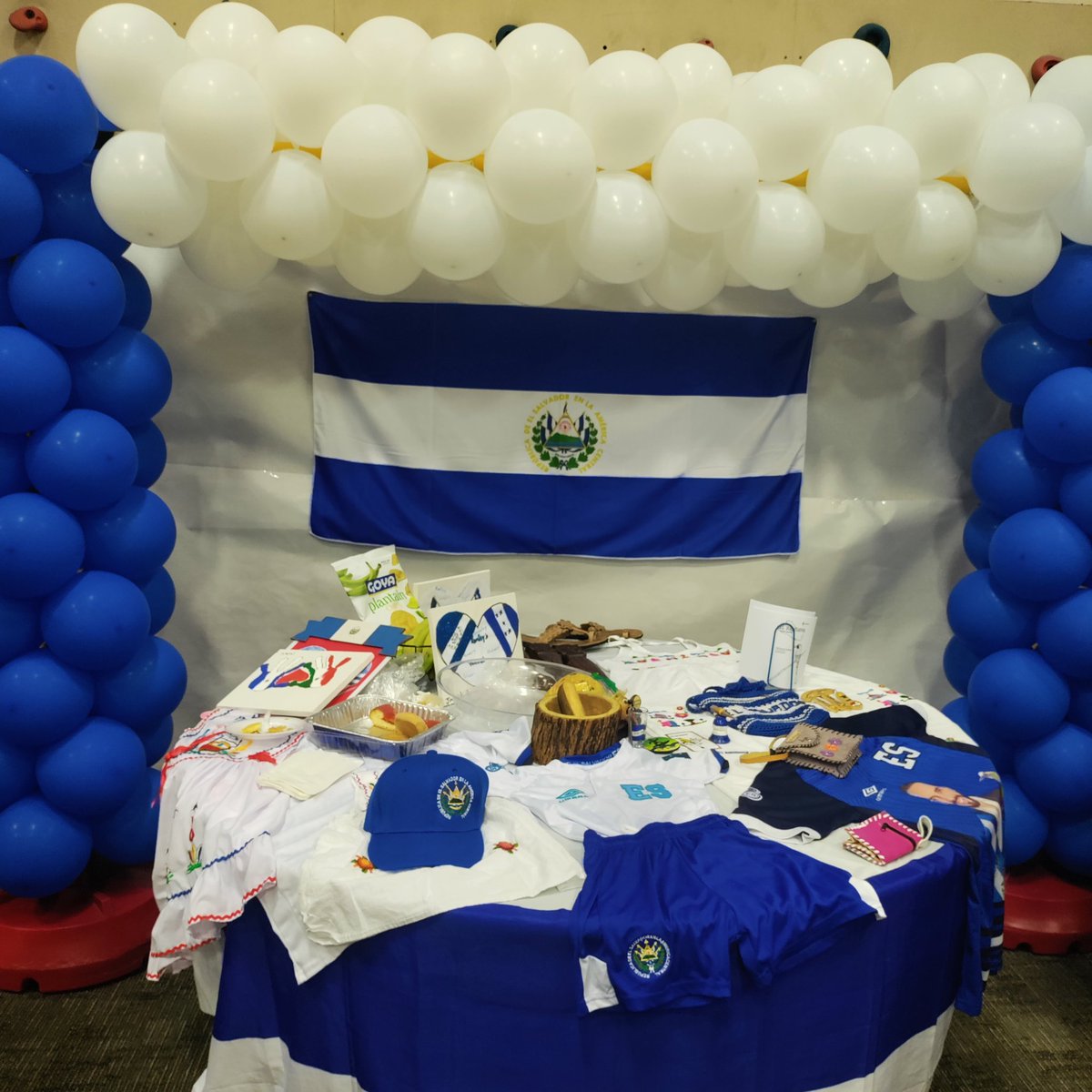 BethsaidaGlez's tweet photo. 🇸🇻🇬🇹🇨🇺🥳😍🎉#CelebremosSpring https://t.co/CE6zBDjY2F