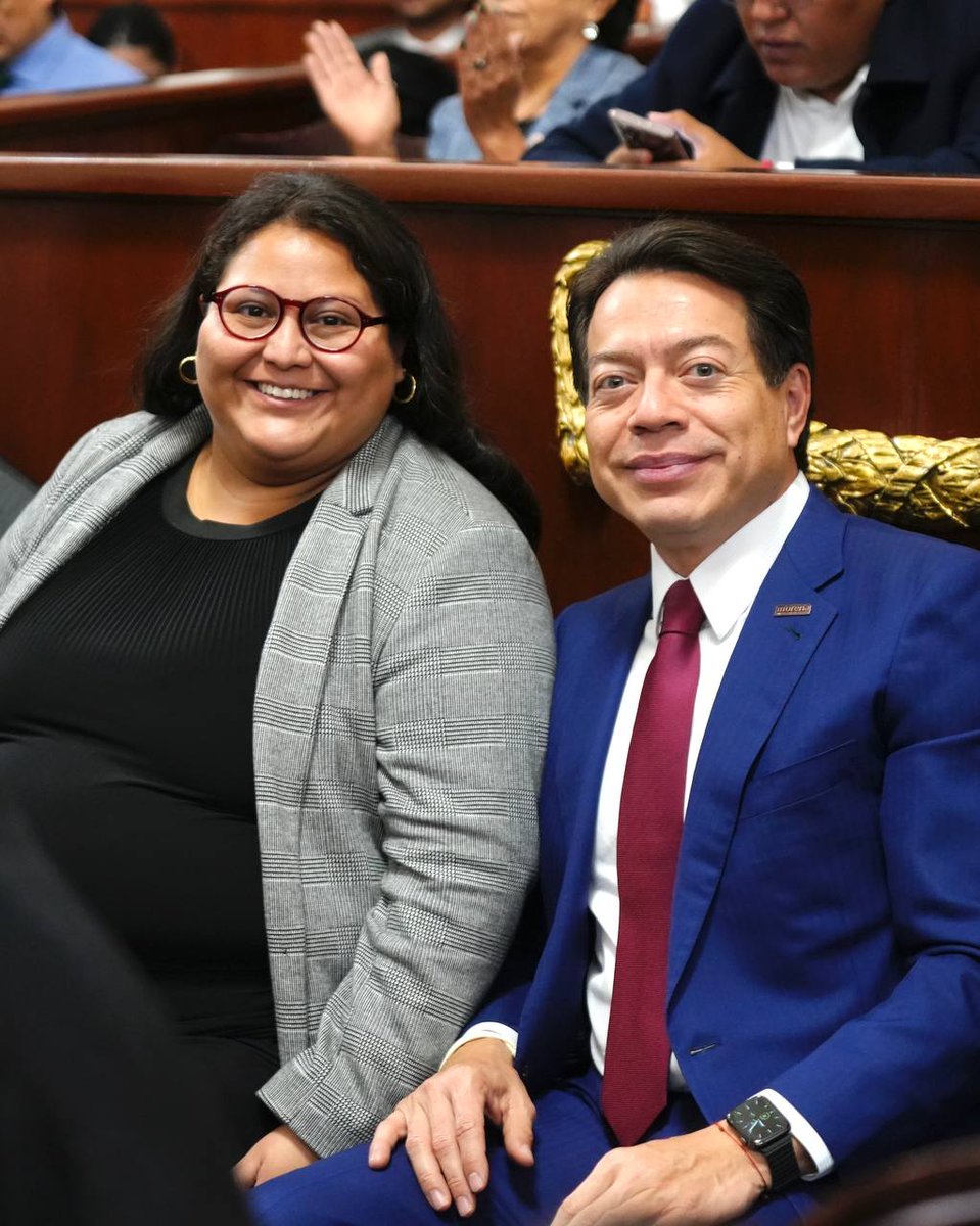 mario_delgado's tweet photo. Hoy asistimos al #4toInforme de la Jefa de Gobierno, @Claudiashein. La Doctora prometió innovación y resultados y lo está logrando; la #CDMX se está consolidando como una ciudad incluyente, innovadora y de derechos, con avances muy significativos [...] 1/2 https://t.co/esE47R1Zpe