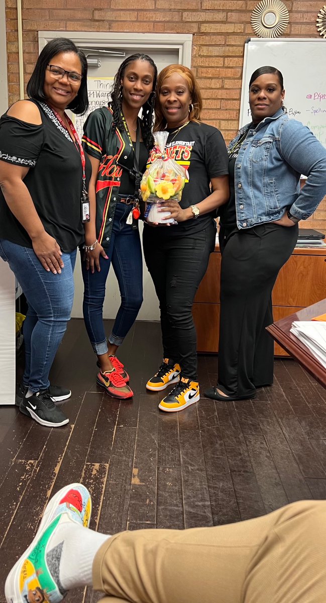 Nat Q. Henderson Elementary tweet media