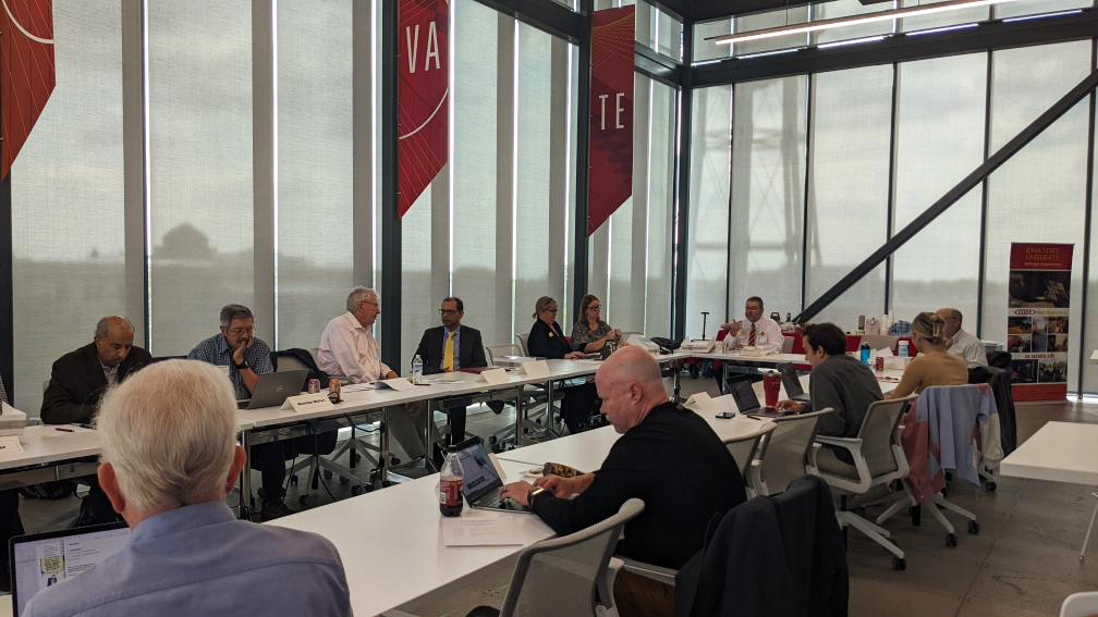 se_iastate's tweet photo. Thank you to our @se_iastate EAC members, @isustartup Director Peter Hong and our Student Advisory Council members, Emily and Elmin, for a successful EAC meeting in the new @CyclonesInnov8 yesterday. It was great to see everyone in person again. #FridayFeature #CodeYourAdventure https://t.co/9y2LXF5oxX
