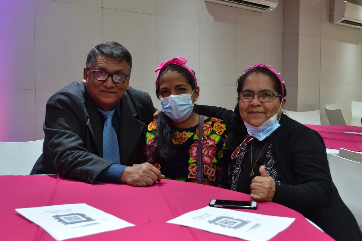 El día de hoy pasé un grato momento con algunas valiosas maestras tamaulipecas a quienes invitamos junto con el Senador <a href="/RicardoMonrealA/">Ricardo Monreal A.</a> a un importante Foro de <a href="/Rosamexicano_ac/">Rosa Mexicano A.C.</a> donde varias mujeres talentosas darán conferencias entre ellas mi compañera Senadora <a href="/GabrielaLOGO_/">Gabriela López Gómez</a>