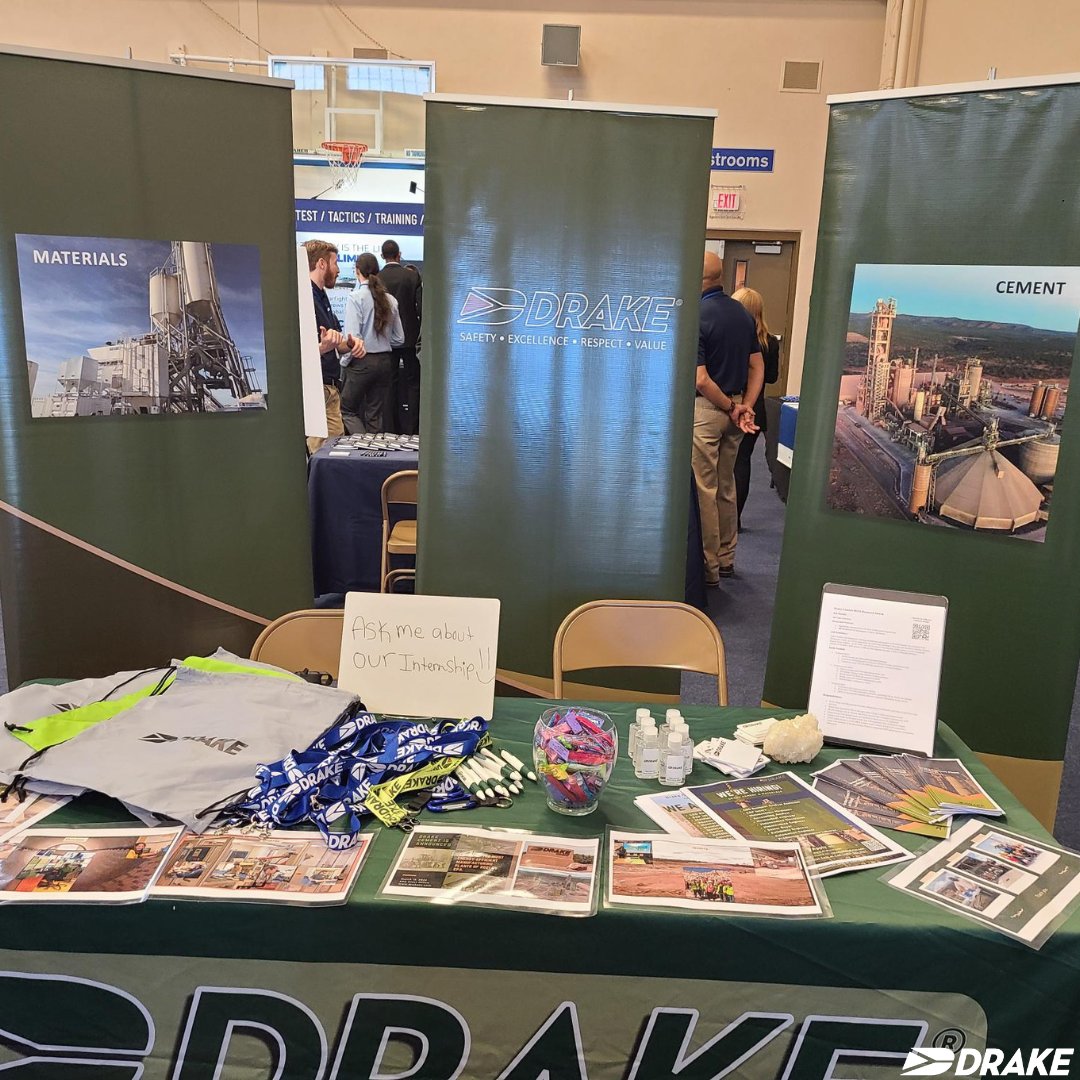 UNACEMNA's tweet photo. Drake Cement &amp; Materials participation in Embry Riddle Job Fair October 9th, 2022. #jobfair  #jobshiring #jobopening #opportunities #construction #arizona https://t.co/1ZwLYCa4mn