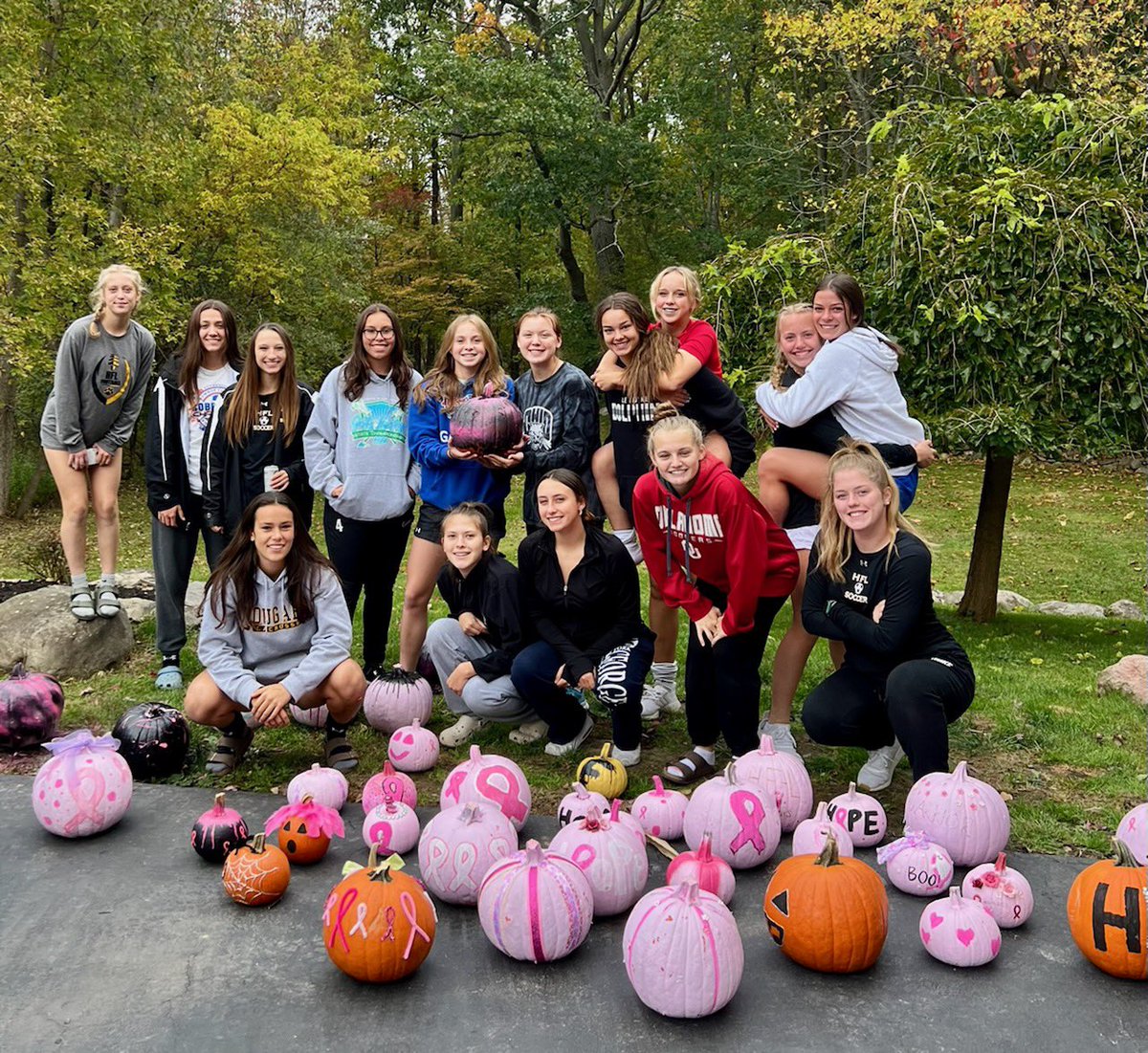 HFLGirlsSoccer's tweet photo. The girls painted pumpkins today to be sold at Monday’s Breast Cancer game. All money raised will be donated to an HFL Mom battling breast cancer. @HFLCSDAthletics @PrimetimeBall_ https://t.co/crTAT9oWrH