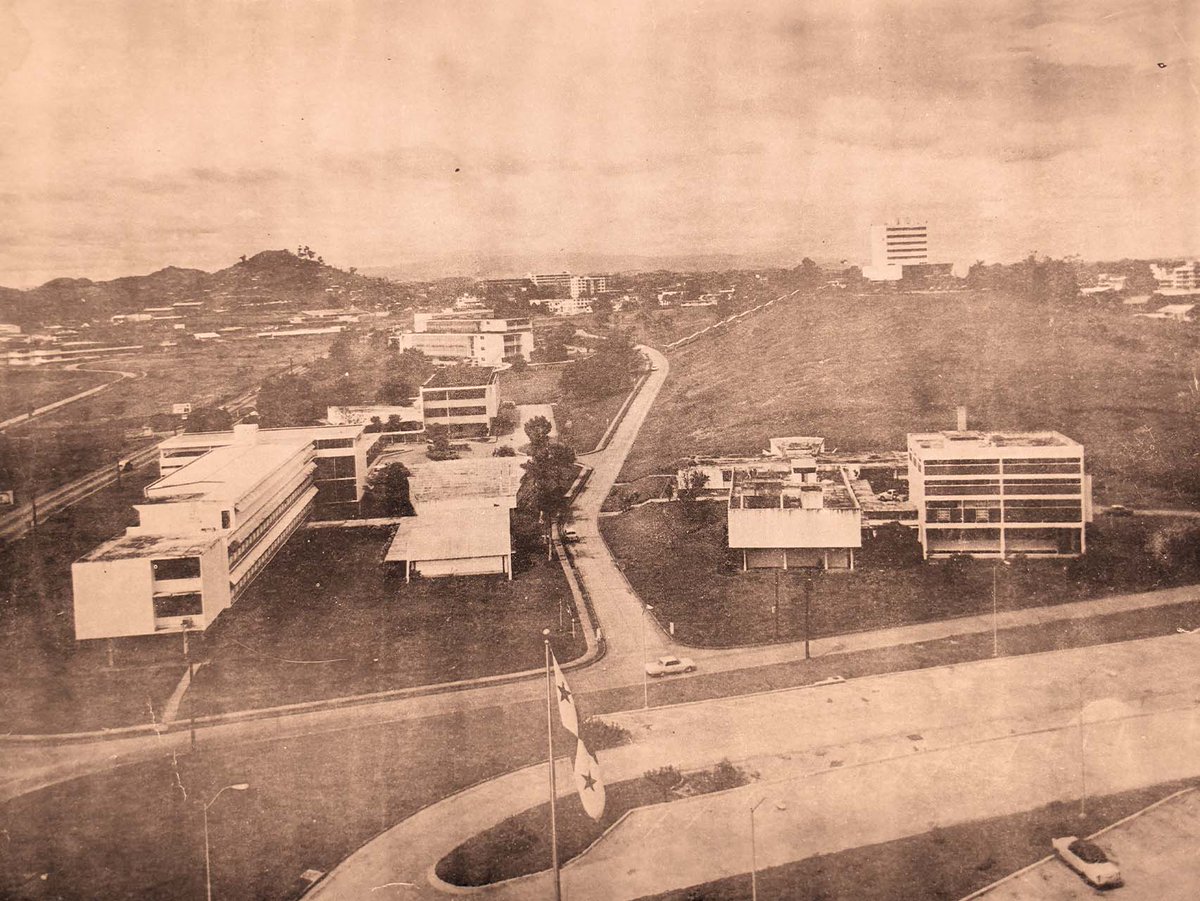 semanario7's tweet photo. Universidad de Panamá: 87 aniversario forjando profesionales al servicio de la nación.
https://t.co/V4bS41neWq
#87años #Forjandoprofesionales #300mil #UPsemanario https://t.co/RS5PlVMijs