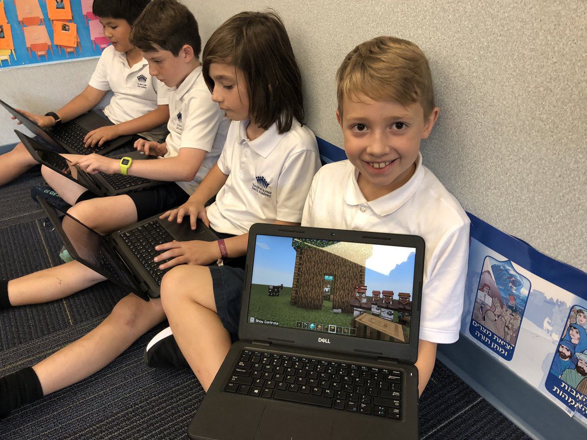 gsabbag's tweet photo. Building a virtual #sukkah with Minecraft.
חג שמח
#davis4 https://t.co/oa0fvZKEA9