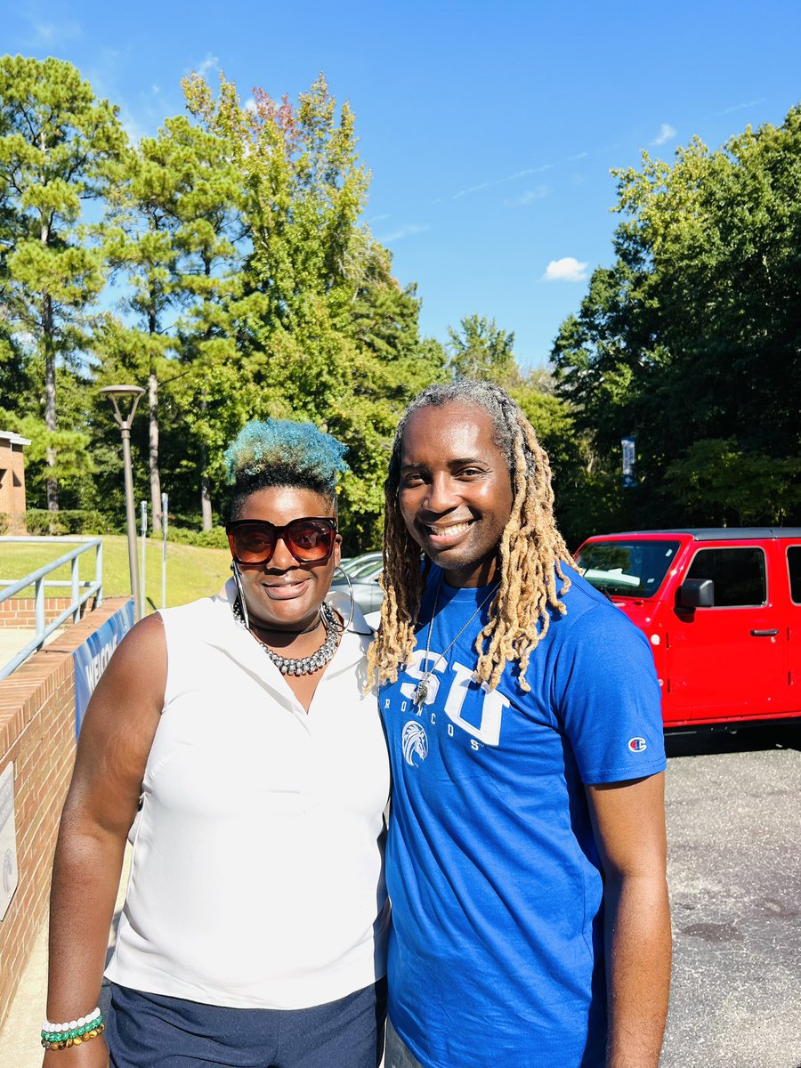 LSparrow1906's tweet photo. #BroncosHC22 #NOHOE It feels good to be home and seeing a lot of familiar faces. For those who are traveling, be safe and I will see you tomorrow. https://t.co/z2hNnAip19