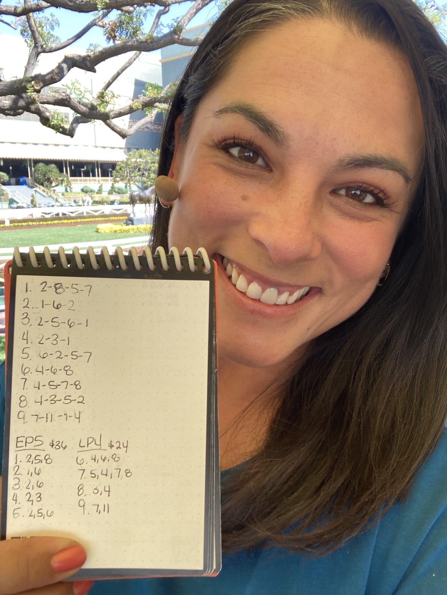 Michelle Yu on Twitter "Happy Friday from the OvalOffice https//t.co