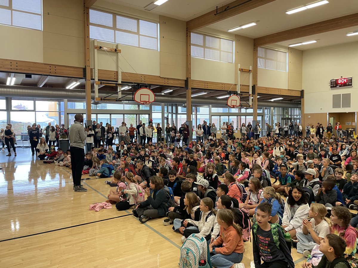 We started the day with Lamar Hurd, Blazers broadcaster, talking with our students about teamwork and lifting others up: