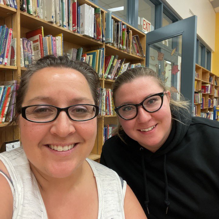 colettechamulka's tweet photo. A fun day of learning with my student teacher for institute day. #instituteday2022 #atalocal45 https://t.co/BMnyk2o52J