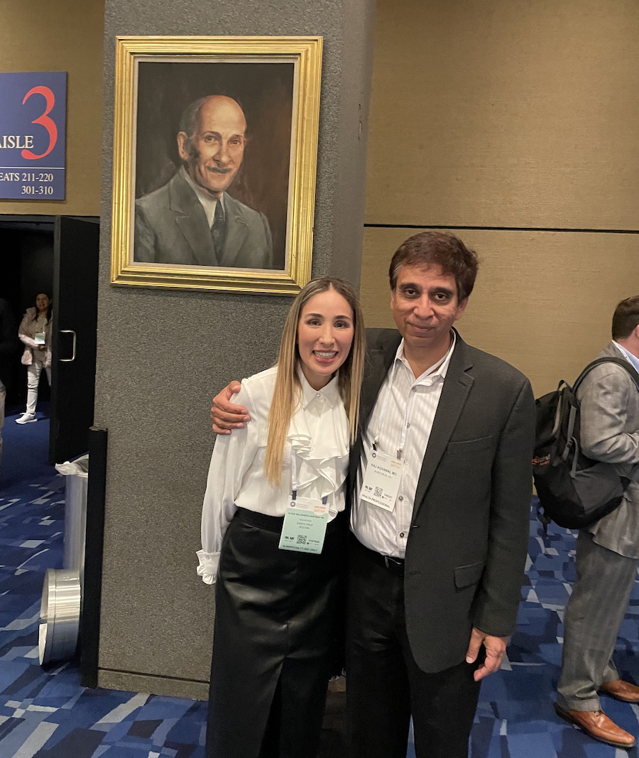 RajAgra's tweet photo. Good to catch up with Olivia Baldivieso after a long time, at the @aao_ophth Annual meeting in #Chicago.
Olivia has been an integral part of @RetinaGlobal1's #BOLDR project in #Bolivia, which has seen some difficult times with #Covid et al.
#ophthalmology #retina #AAO2022 https://t.co/lxlrgzjtF9