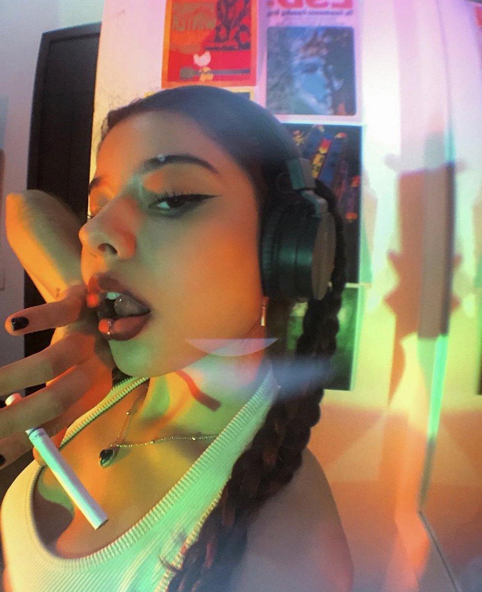 y2kdreamxo's tweet image. purrr 🐈‍⬛