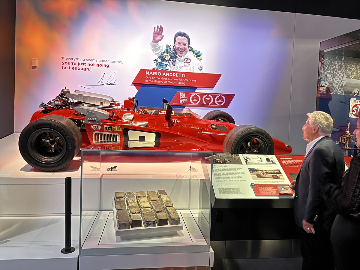 I'm still standing there.  They haven't called security to have me removed, but now my back hurts. 😂😂😂  Smithsonian National Air and Space <a href="/airandspace/">National Air and Space Museum</a>