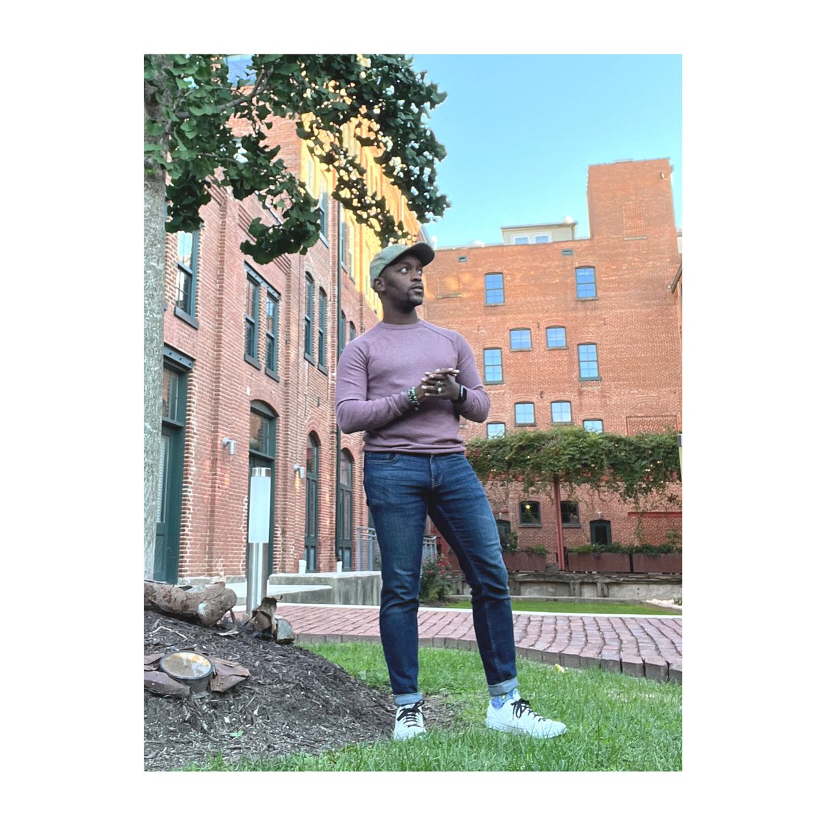 iamjujones's tweet photo. Quietly quit the want for external validation while openly activating the need to be obsessively you. Your life will thank you later. Class Dismissed. -
-
-
-
#believeinpossibleĀ #bethechangeĀ #onwardandupwardĀ #happinessĀ #positivityĀ #magiclivesinyouĀ #juliusjujones https://t.co/87xW3yVWsh