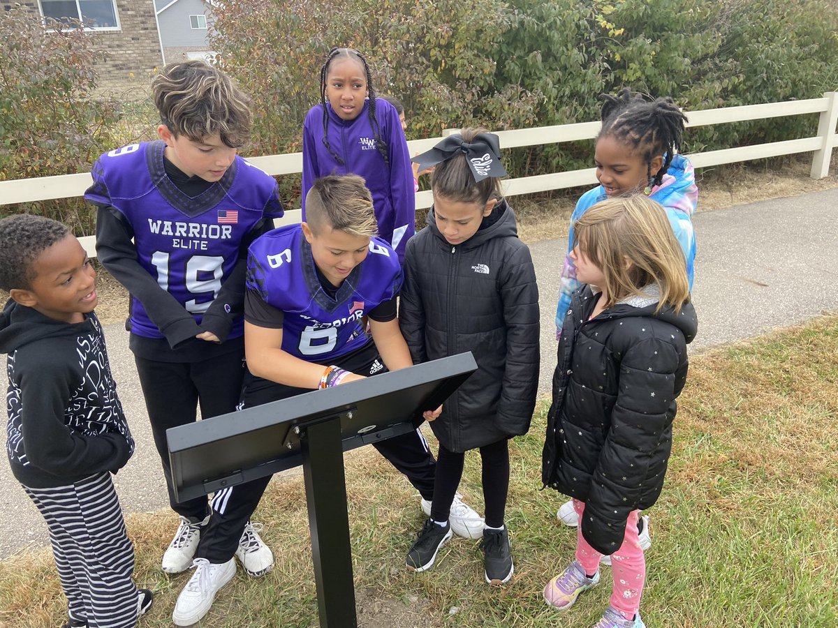 barton2ndgrade's tweet photo. We love our new literacy walking path. We can’t wait to read a new story each month. #wegienkawildcat https://t.co/1qoW7niVZ0