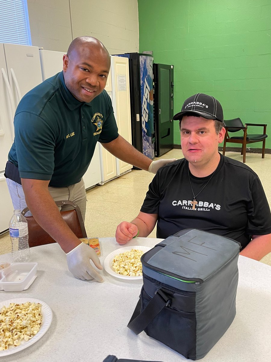 NevinsCreates's tweet photo. It was a smores, popcorn and movie kind of day. #NevinsCreates #LionKing #Smores #charlottenonprofit @MeckSheriff https://t.co/hdkG8WhaRG