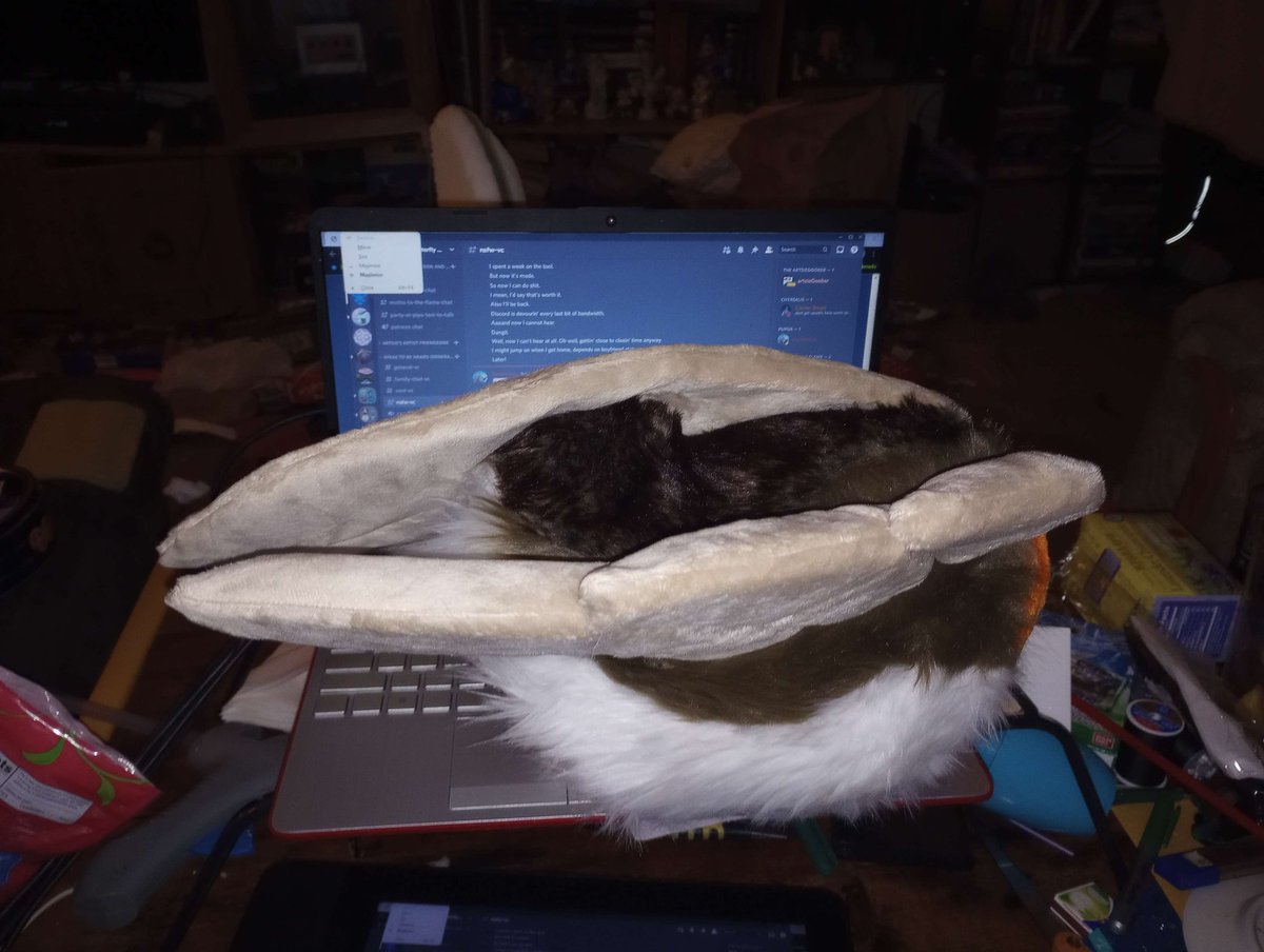 Bunali_Sau's tweet photo. Another update for Bunali 2.0, paws and tail. Happy #FursuitFriday Everyone.
#BunaliSau #bunibird #avianfur #birdfur #bunnyfur #BlueEyedButterflyWorks #BEBW #avian #furryfandom2022 https://t.co/Wr4sSWnm2p