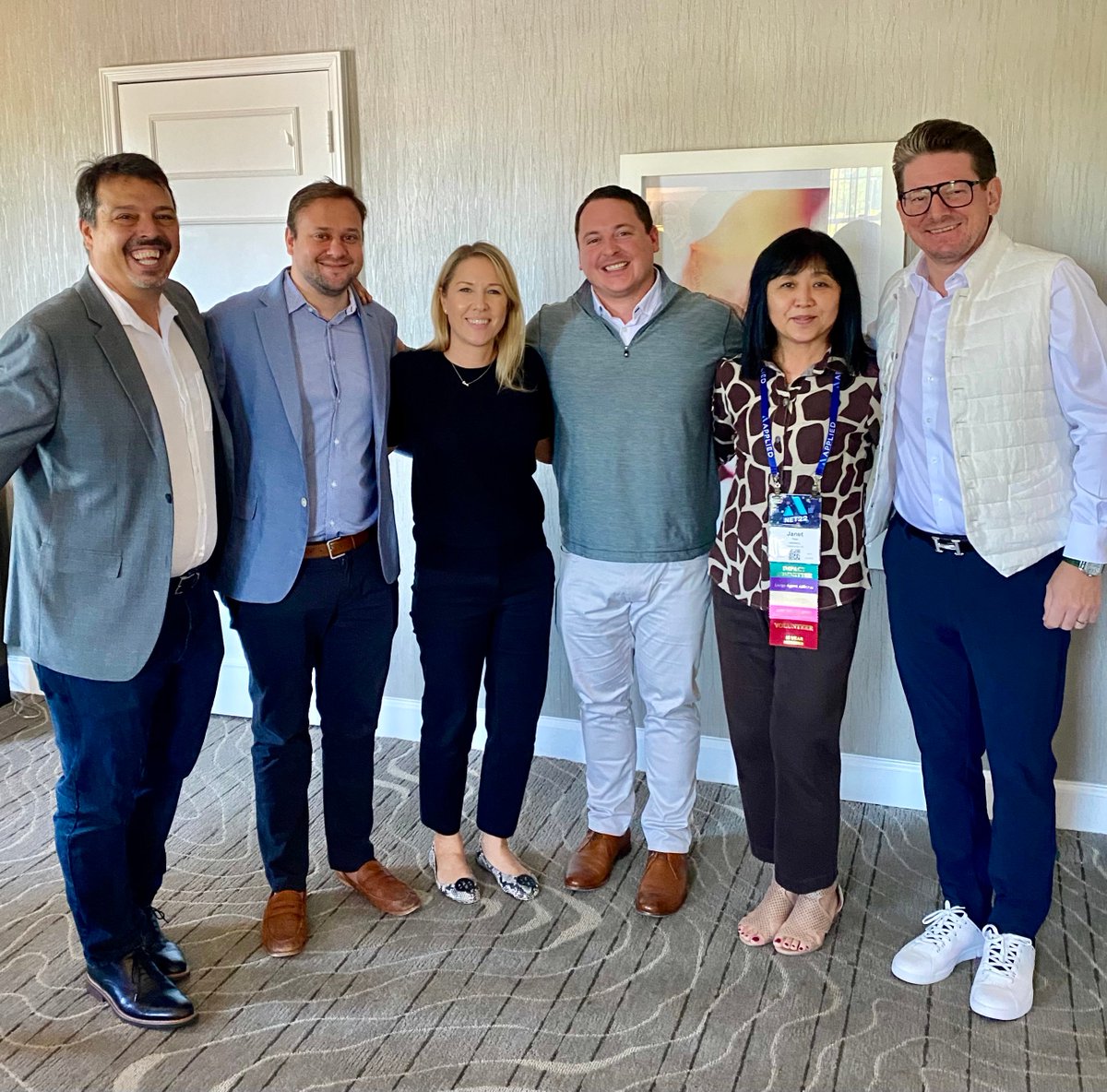 SimplePinHQ's tweet photo. SimplePin in a breakout session with #Insurica in #Nashville this week. Together with our customers, we have delivered the leading payment and reconciliation platform, automating complex insurance processes.

10 minutes with SimplePin will show you how to 10X #digitaladoption. https://t.co/TM7fMhzCbF