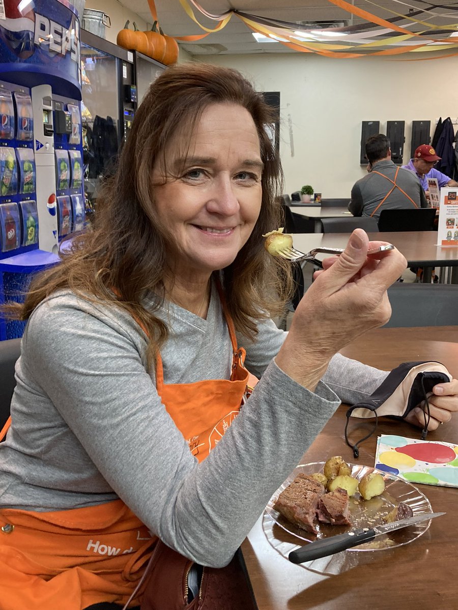 Congrats to the Big Apple celebrating 365 days safe!! Very proud of this team for joining club 365 for the second time in 3 years!! @SalineKarrie <a href="/jmbconwell/">Jennifer Conwell</a> <a href="/CampSweenScott/">Scott Sweeney</a>