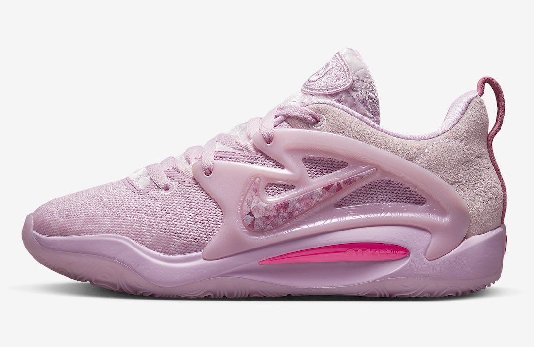 nicekicks's tweet photo. Nike KD 15 “Aunt Pearl” 🎀 https://t.co/k9T8Ml9e3O