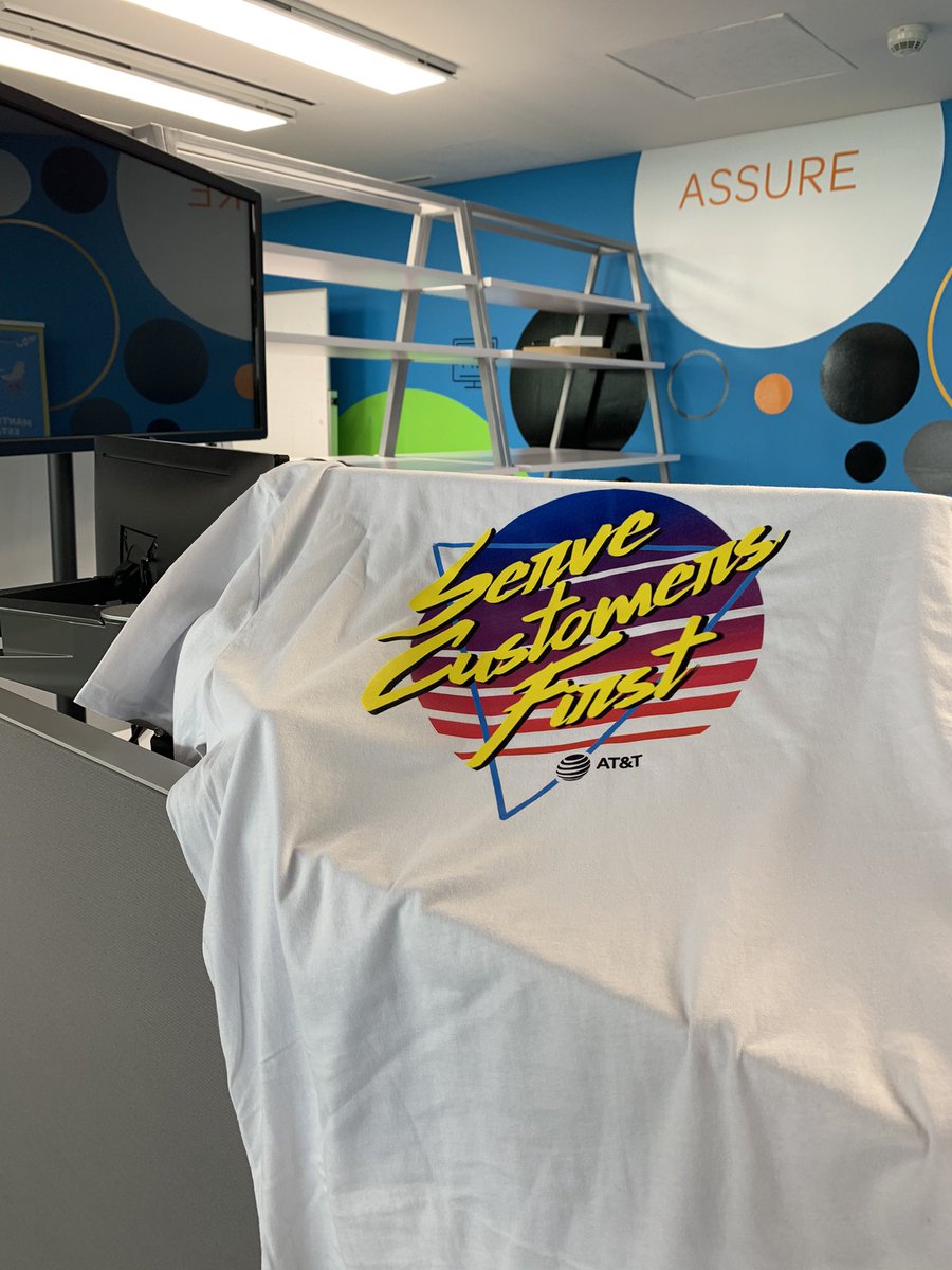 franct_t's tweet photo. #Finalfriday is here! “Make It Matter” by always do the best an exceed expectations! #SCFW2022 #lifeATT @LifeAtATT #fortuneallin1 #CollectionsMx @CollectionsMX thank you for the hamburgers @ATT @CarlsJr @CarlsJrMx https://t.co/i4s8GztTD1