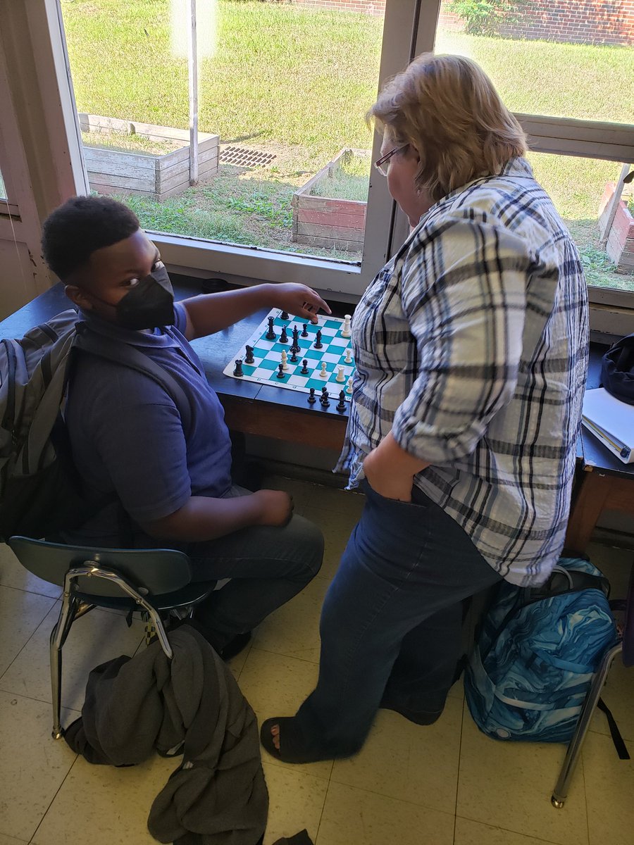 ibscience17's tweet photo. @jcibmiddle 6-8 grade Ss enjoyed club day w/strategic gaming! Even  @lightseer dropped in &amp; played some chess!
#IB_risktakers #IB_openminded #IB_balanced 
@JEFCOED @LeslieCRichard2 @JCIBSchool https://t.co/qMxRSBawV3