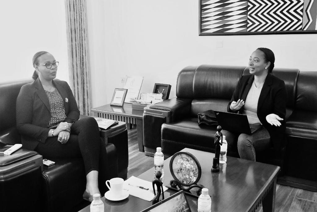 On this Friday, Minister <a href="/AuroreMimosa/">Aurore Mimosa Munyangaju</a> received <a href="/NadegeGaju/">Nadege Gaju</a>  from <a href="/es_partners/">ESPartners</a>, their discussions focused on the role of ESPartners in empowering youth through entrepreneurial skills development around sports business in Rwanda.  

<a href="/RwandaOlympic/">Rwanda National Olympic and Sports Committee</a>