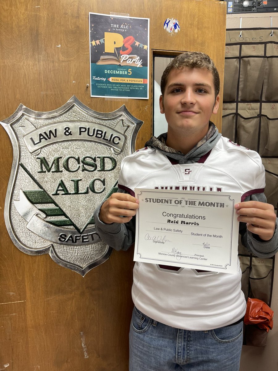 MonroeCoALC's tweet photo. BIG shoutout to the ALC’s Students of the Month! Proud of the example you set for your peers & the pride you take in your work! Keep working hard! English: Katlyn Phillips/ Art: Alex Robinson/ Math: Madison Whitt/ Law & Public Safety: Reid Morris #mcalc #mcsd #TogetherWeWill https://t.co/UPtWfyfnYd