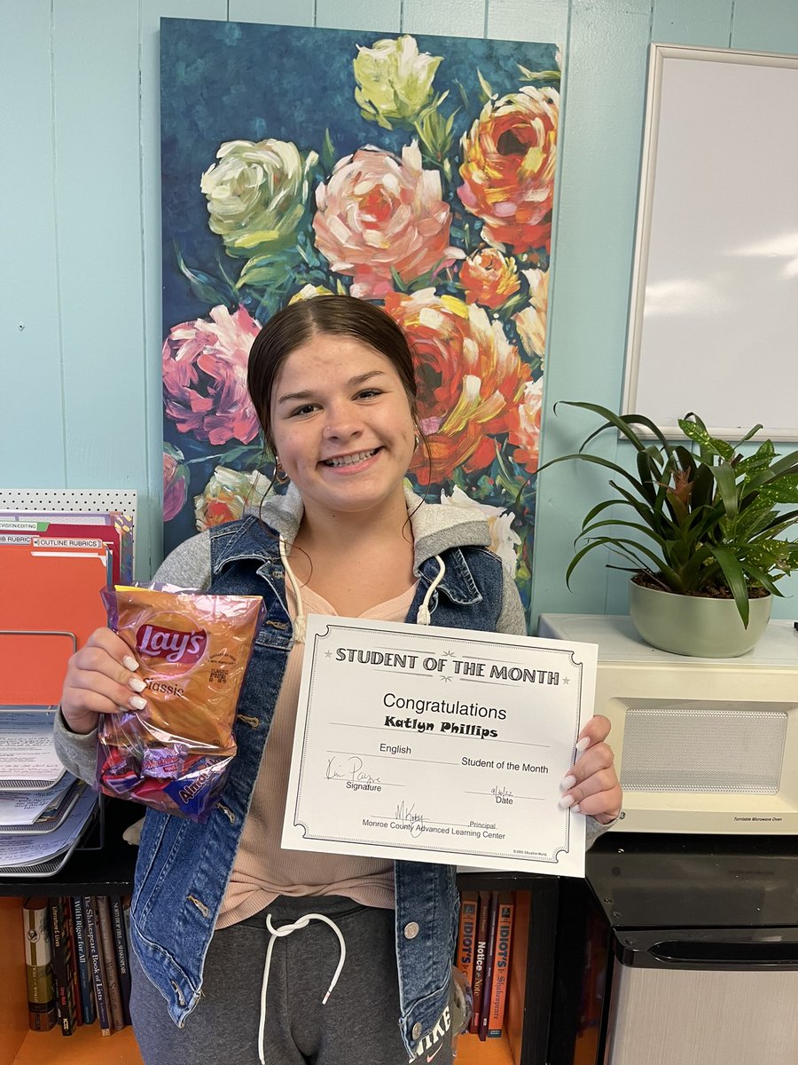 MonroeCoALC's tweet photo. BIG shoutout to the ALC’s Students of the Month! Proud of the example you set for your peers & the pride you take in your work! Keep working hard! English: Katlyn Phillips/ Art: Alex Robinson/ Math: Madison Whitt/ Law & Public Safety: Reid Morris #mcalc #mcsd #TogetherWeWill https://t.co/UPtWfyfnYd