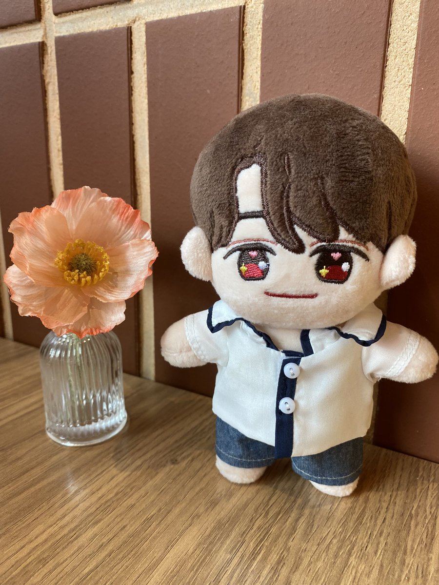 Anyone want to buy and pick up at KAMP, please contact me via DM.

Slogan 20USD
Haeya 25USD
(blue hoodie outfit only=15USD) 

You can also receive it via local delivery.

#superjunior #SUPERJUNIOR #kampLA2022 #KAMPLA22 #kamp 

<a href="/with_donghae/">with동해</a>