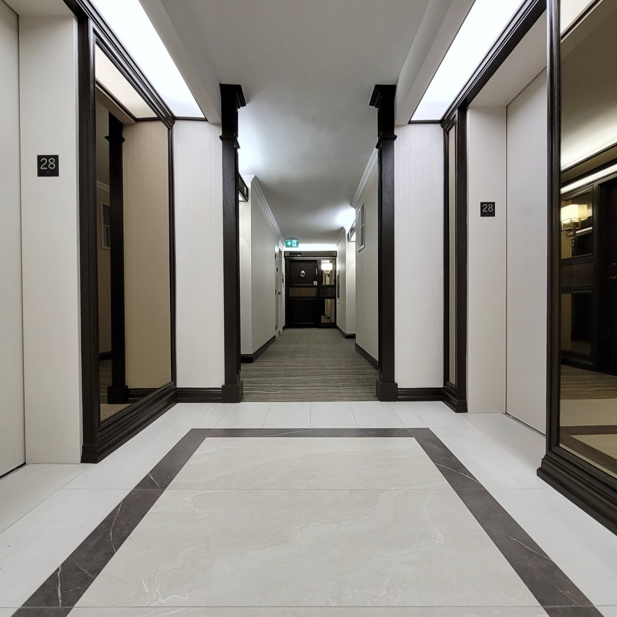 WiklemDesign's tweet photo. Rendering vs. Reality.

Can you tell which one is a rendering and which one is the real thing for this corridor refurbishment project? 

#Rendering #Reality #InteriorDesign #Corridor #BeforeAndAfter https://t.co/dLUXCb30gH