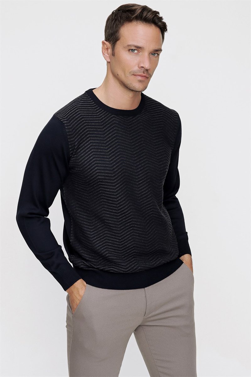 LophorinaStore's tweet photo. Wow! Get this Men's Crew Neck Patterned Navy Blue Tricot Sweater only for $61.98
https://t.co/qvbENAXT4a
GET 15% OFF Coupon Code: LOPHO22 
Free shipping for order $220
https://t.co/QkKfWzitWp https://t.co/0h1YZ7J9w2