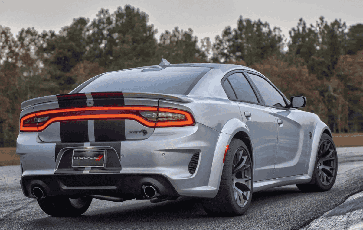 5StarChrysler's tweet photo. Say goodbye to the slow lane! https://t.co/gCqczsMzwg #FiveStar #FiveStarCDJR #CDJR #Chrysler #Dodge #Jeep #Ram #Macon #Georgia https://t.co/r9cPy5YBwL