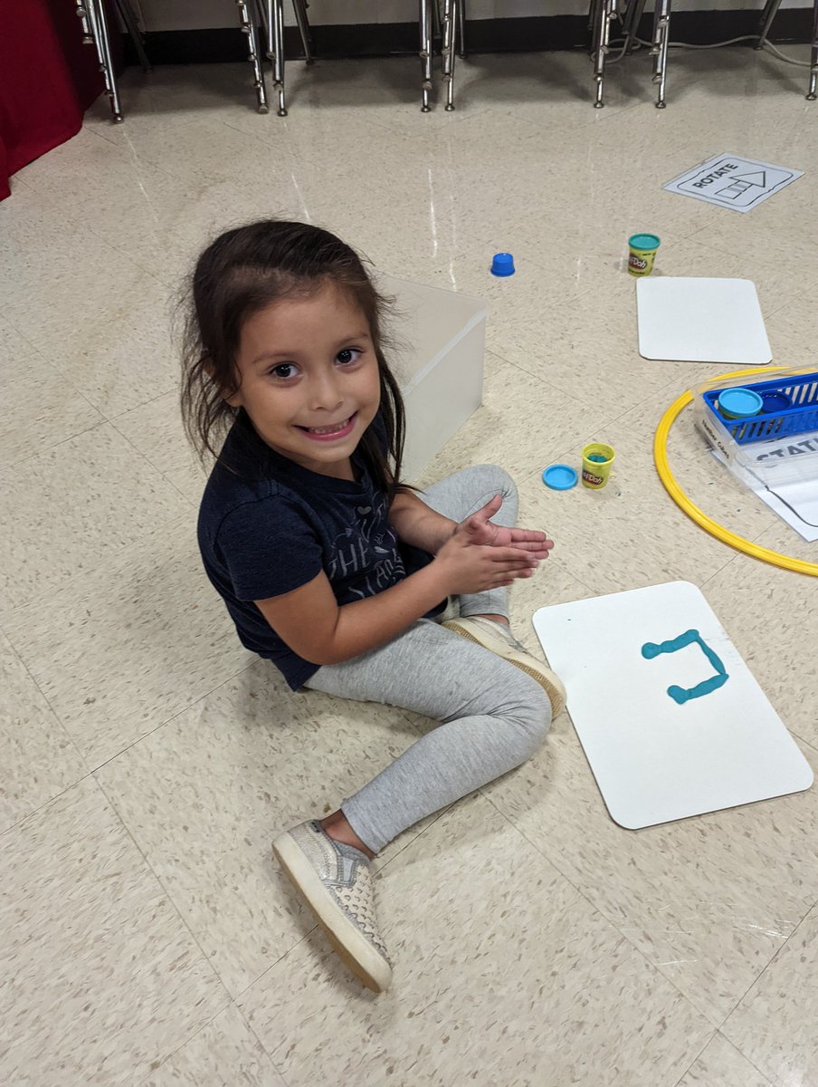 Angela Topper tweet media