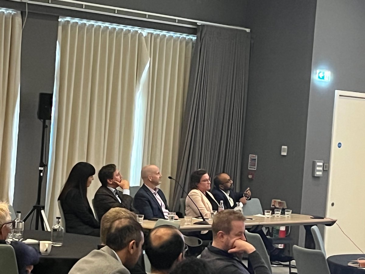 jo_wheeler1's tweet photo. Had the loveliest few days meeting old friends &amp; new at @EUROHNC2022. Highlights for me were the brilliant panel discussions with @camillacdawson &amp; @hstarmer highlighting the importance of functional outcomes in surgical &amp; oncological decision making https://t.co/2lglWZk61t