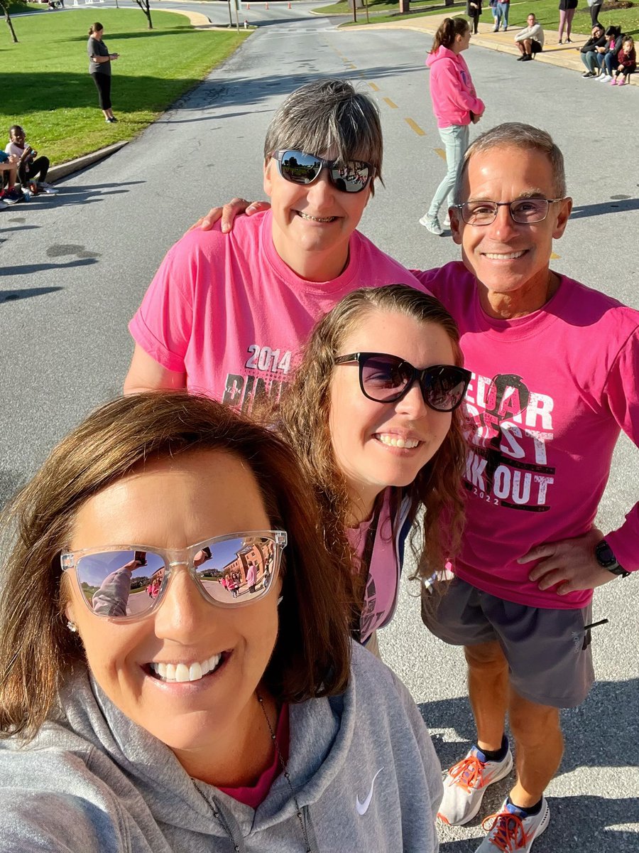 FalconBookMedia's tweet image. Falcon Friday, Pink Out and Race for Education with some amazing teachers, students and families! #FalconPride #ccStrong