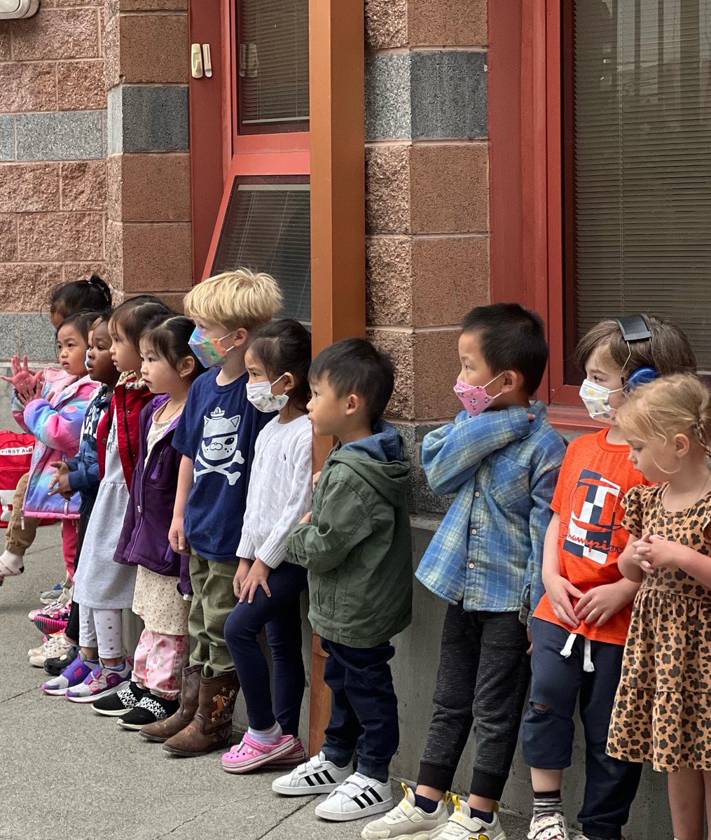 suptbjones's tweet photo. Thank you FEPP Levy Oversight Committee members, @seattledeel, @mayorofseattle, @schoolboard_brandon, @seattleea and others for visiting our youngest mathematicians, scientists, artists and authors at Rising Star Elementary with me this week to see inclusive learning in action! https://t.co/mkMcG421U0