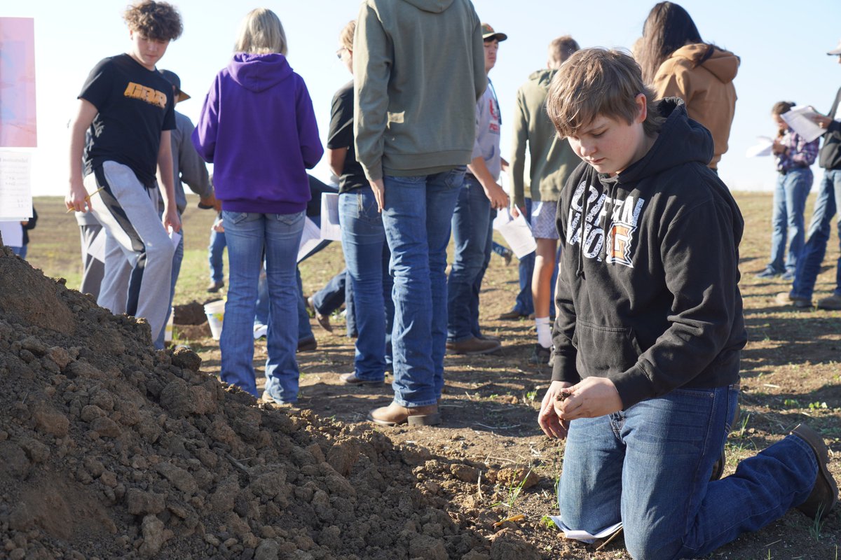 NebraskaNRDs's tweet photo. Scores from this week's Land Judging competitions (Southwest, Southeast, South Central and East Central) have been posted here: https://t.co/hMqnpcHsoW
#environmentaleducation #landjudging #soilhealth https://t.co/9zGCNwAQJj