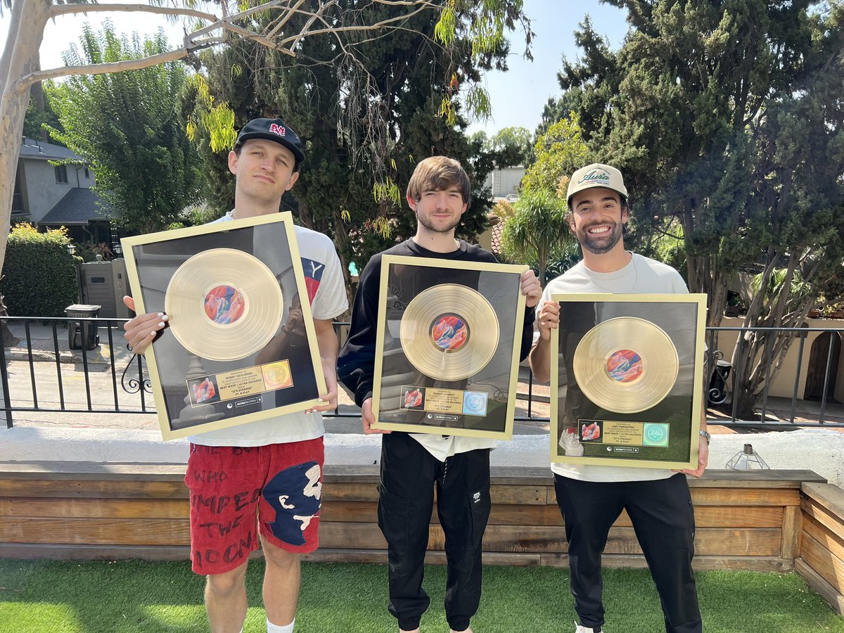LouisTheChild's tweet photo. Got the plaque today https://t.co/Zfmkds20bJ