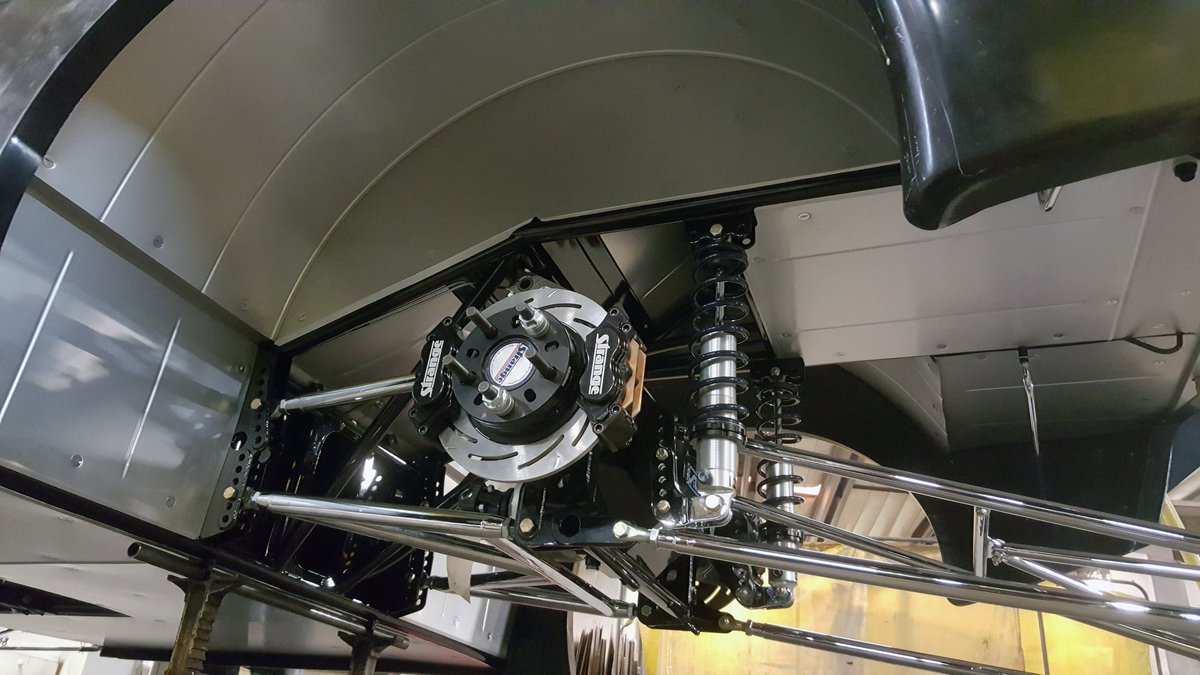 SWRACECARS's tweet photo. Need more space for your extra wide wheels & larger tires? Install a set of our hand made in-house aluminum wheel tubs. Standard sizes are available and custom tubs can be made to your specification. #tinwork #wheeltubs #swracecars #madeintheusa #swequipped #dragracing #bigtire https://t.co/HEezLFT5WV