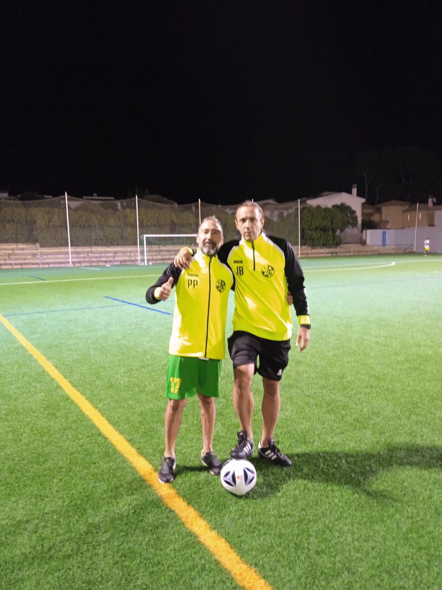 leoaldosivi's tweet photo. Entrena el verde en #SonRoca
última práctica de la semana previa al match del domingo próximo...
#Aldosivi #Mallorca
@FFIB_oficial
#PeñaTitaRizzo
~La Pasión de un Barrio que Conquistó el Mundo~ https://t.co/yhLC6NlV5k
