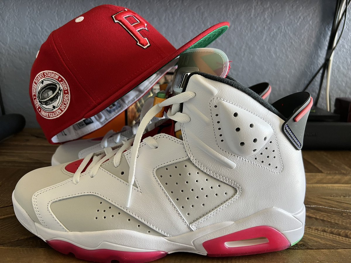 son_dean's tweet photo. Had these on ice for a loooong time and I really think todays the day…
KOTD @Nike Jordan 6 Hare x FOTD @HatClub Pirates
#yoursneakersaredope
#PINdejos
#PINdejas
#NUMaera
#Jordan6
#Hare https://t.co/Vs1rtB45WF