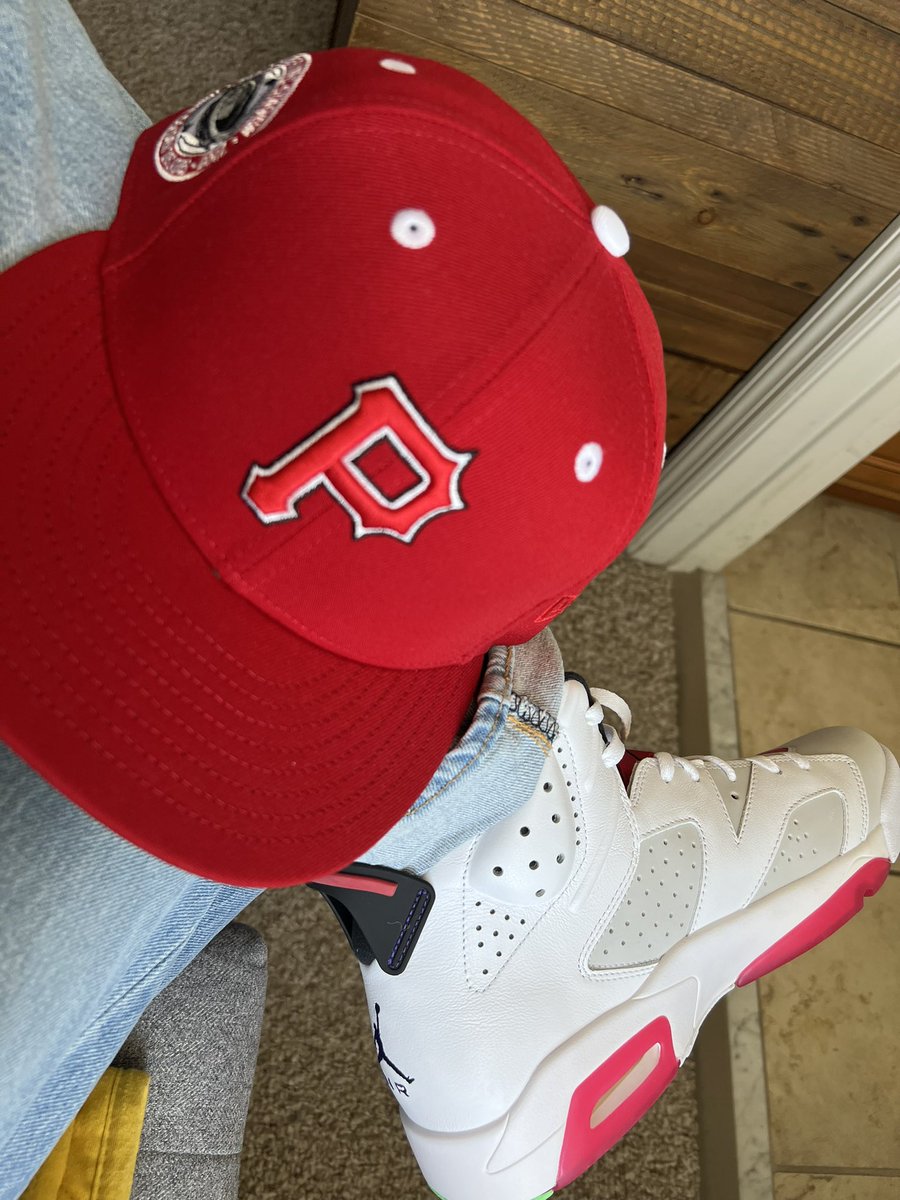 son_dean's tweet photo. Had these on ice for a loooong time and I really think todays the day…
KOTD @Nike Jordan 6 Hare x FOTD @HatClub Pirates
#yoursneakersaredope
#PINdejos
#PINdejas
#NUMaera
#Jordan6
#Hare https://t.co/Vs1rtB45WF