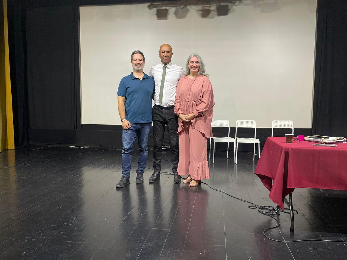 AlmadaLiberal's tweet photo. 🔴🔵
Continuando a nossa aproximação às forças vivas do concelho, os membros da coordenação da Iniciativa Liberal - Almada, Marta Pereira e Valter Ferreira, participaram tomada de posse da direção do GD Pescadores Costa da Caparica.
#costadacaparica #IniciativaLiberal #GDPCC https://t.co/QvLn1MxYuN