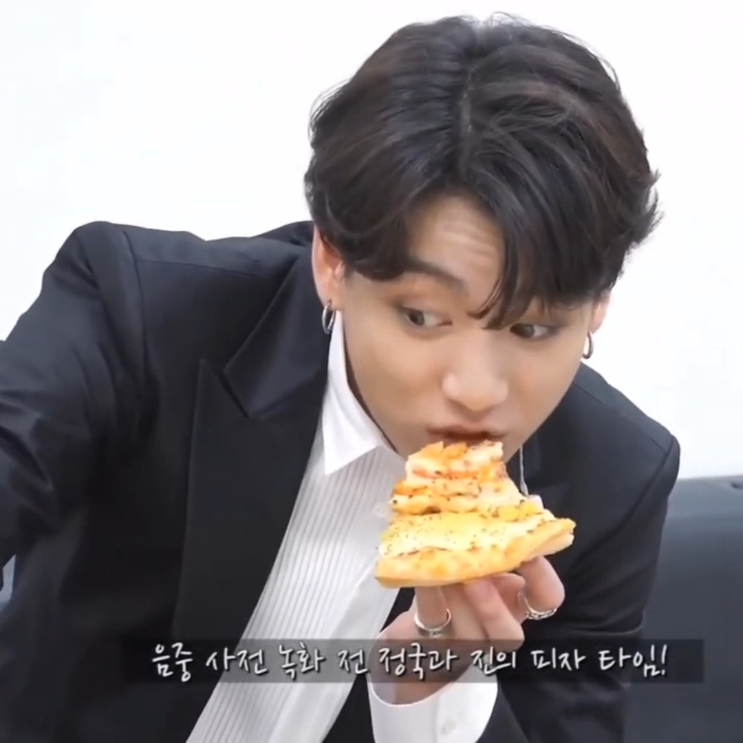 jjk pics✨ tweet media