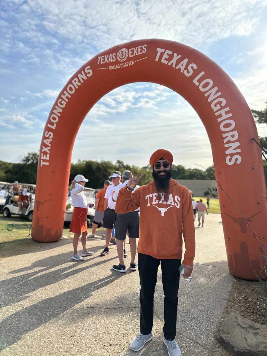 DallasTexasExes's tweet photo. Thank you to @Jeopardy College National Champion @jsinghmlk for being the #GetTeedOffAtOu Honorary Golf Chair!

#hookemDTX #hookemhorns #dallastexas #dallastx #utaustin #dte96 #hookem #dallas #texasou #texasexes #texasex #texas #texaslonghorns #allgasnobrakes #longhornnation https://t.co/VrXYee7qLp