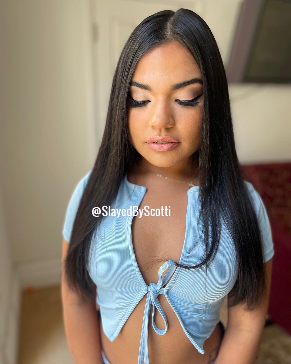 Slayedbyscotti's tweet photo. Another day, another slay! ❤️😍💄 https://t.co/AcZYfceYga