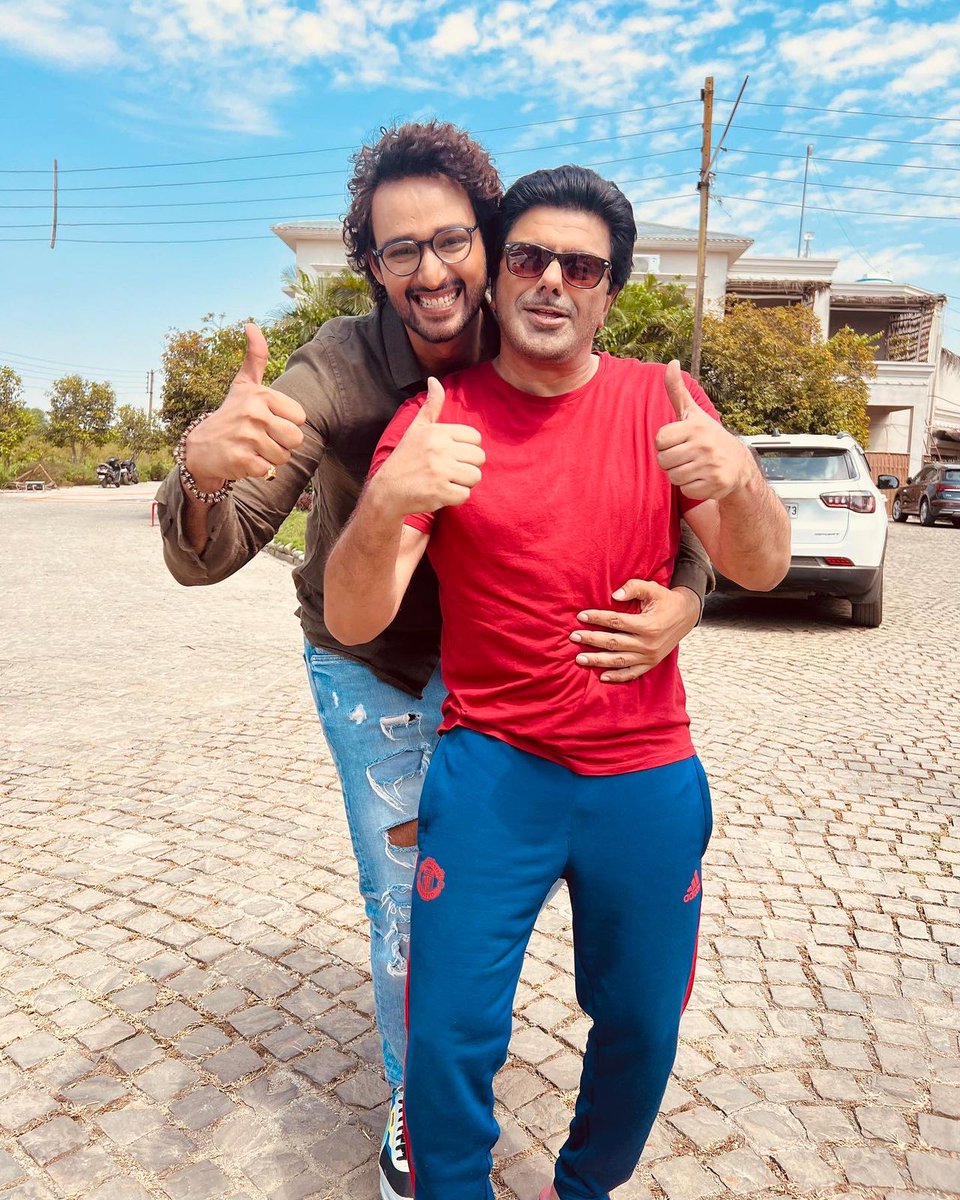 Actors Sourabh Raaj Jain and Samir Soni recently reunited for a shoot. Reminiscing their Parichay shoot days, both the boys were seen having a blast together! <a href="/saurabhraajjain/">Sourabh raaj jain</a> <a href="/samirsoni123/">Samir Soni</a>