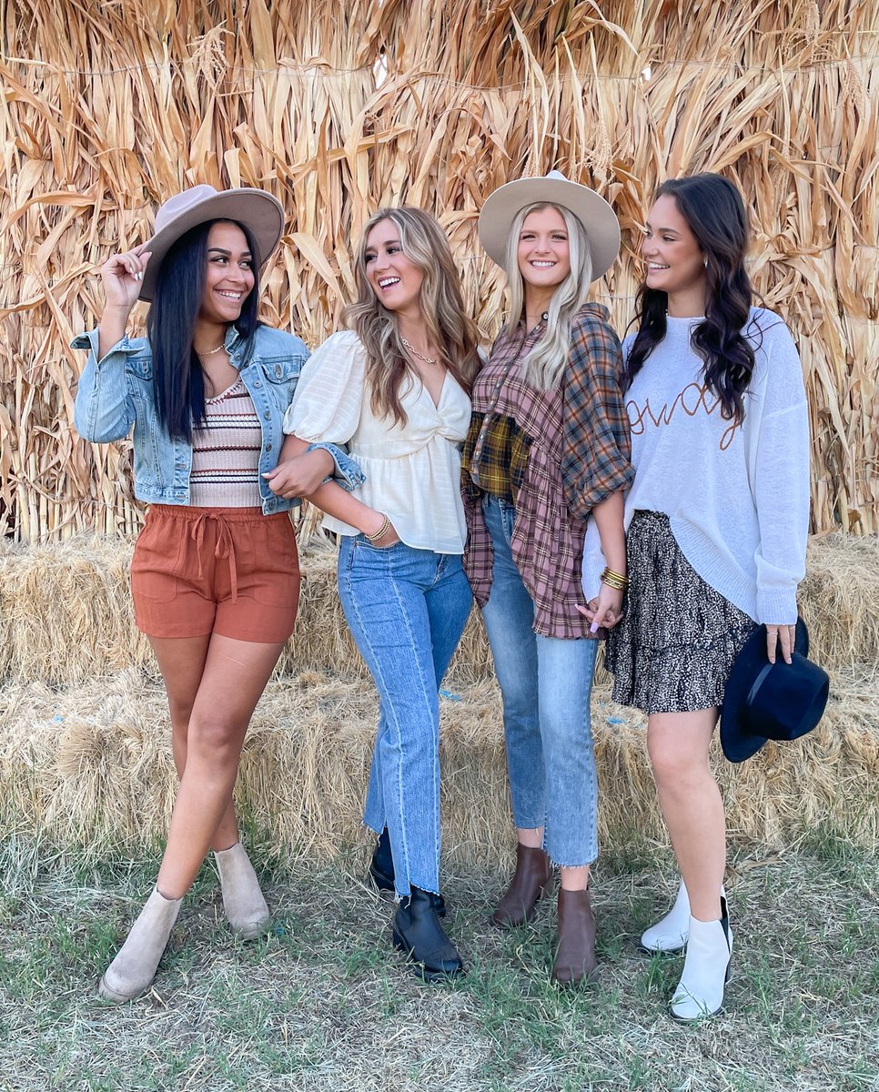 venture19_'s tweet photo. brb...on our way to venture to grab every single one of these trendy fall outfits. Which one is your fav??
#venture19 #stephenvilletx #fallshopping #fallstaple #fallfashion #autumnhaul #autumnfashion #falloutfits #fallfashiontrends #boutique #effortlesschic #boutiqueshopping https://t.co/QJ7FxclKf4