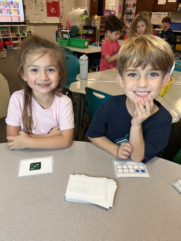 kinderJessSouth's tweet photo. Subitize battle! Who has more? Who has the most?@CFISDWells @CFISDWellsK #explorewells https://t.co/9boFzlYNva