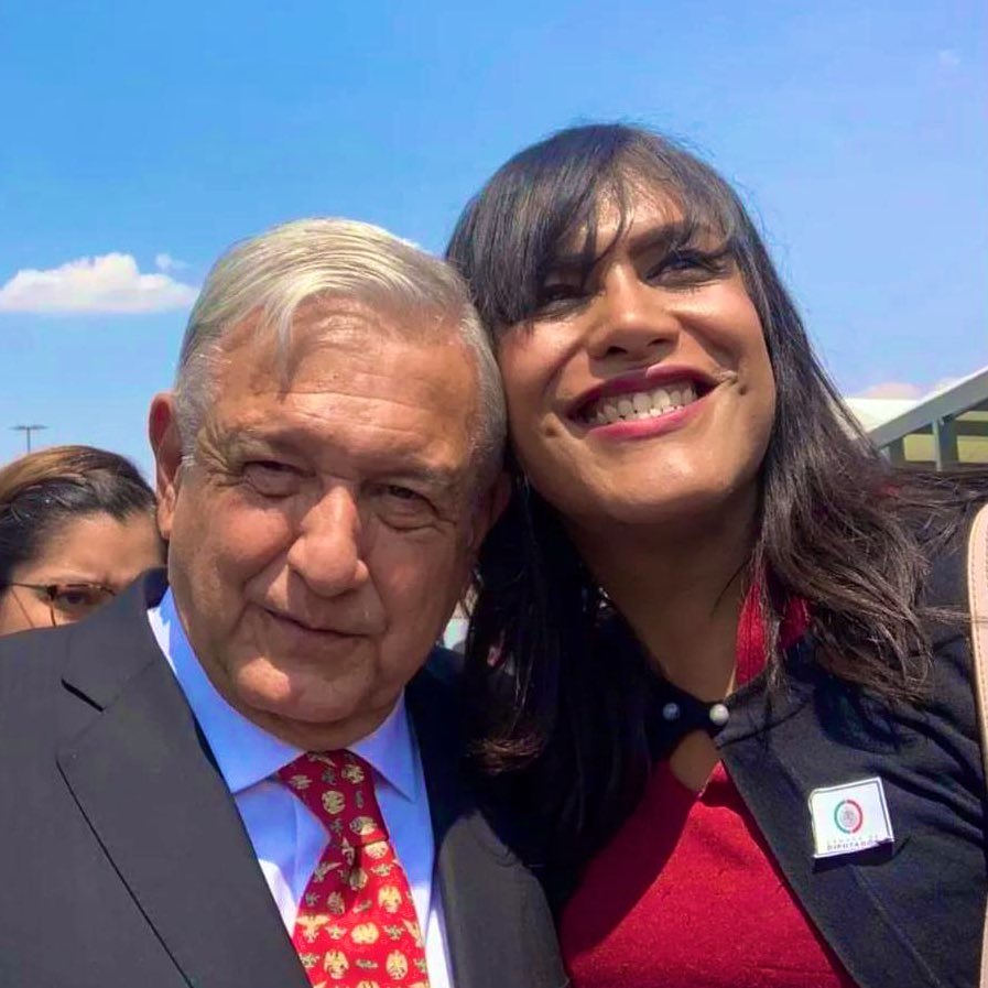 amloloco's tweet photo. La pareja pperfecta.

Quien esta de acuerdo? https://t.co/quWYYXpnrt